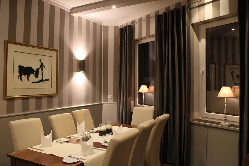 Hotel-Restaurant Grosse-Wilde 보트로프 외부 사진